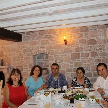 Yosun Konuk Evi Ayvalı